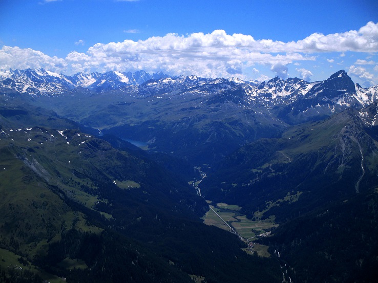 Foto: Andreas Koller / Klettersteigtour / Senda ferrada Piz Mitgel (3159m) / 18.09.2014 01:26:31