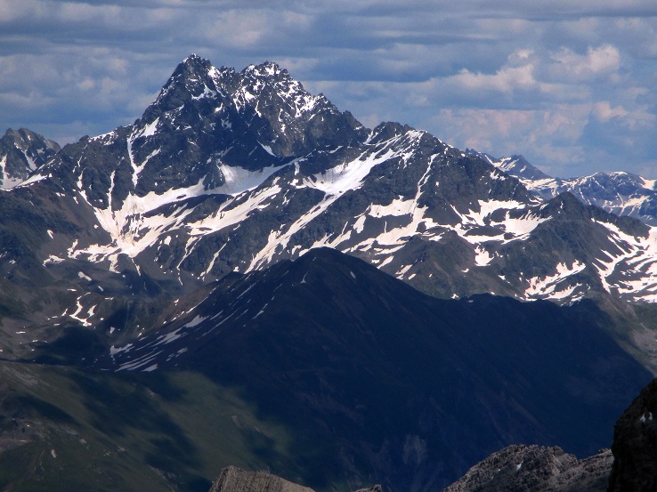 Foto: Andreas Koller / Klettersteigtour / Senda ferrada Piz Mitgel (3159m) / Piz Kesch (3418m) / 18.09.2014 01:26:16