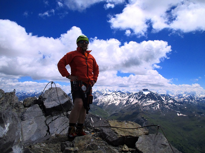 Foto: Andreas Koller / Klettersteigtour / Senda ferrada Piz Mitgel (3159m) / 18.09.2014 01:26:01