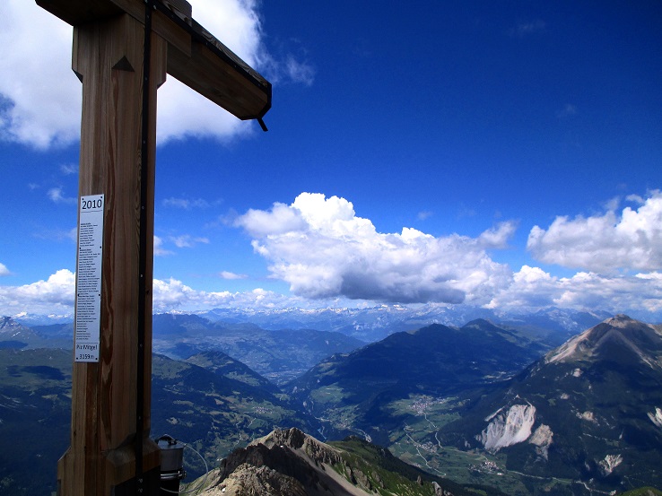 Foto: Andreas Koller / Klettersteigtour / Senda ferrada Piz Mitgel (3159m) / 18.09.2014 01:25:35
