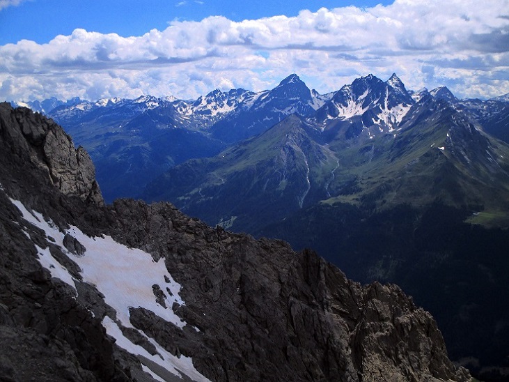 Foto: Andreas Koller / Klettersteigtour / Senda ferrada Piz Mitgel (3159m) / 18.09.2014 01:22:44