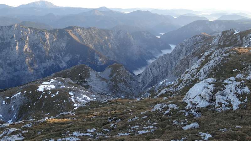 Foto: Datzi / Wandertour / Rundtour über das Weittal zum Hochwart (Biwak) - Abstieg über die Hochalm und Stadurzrinne (Antengraben) / Blick zurück ins obere Weittal / 01.10.2014 21:07:33