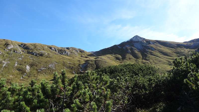 Foto: Datzi / Wandertour / Rundtour über das Weittal zum Hochwart (Biwak) - Abstieg über die Hochalm und Stadurzrinne (Antengraben) / Blick zurück zur Scharte zwischen den Karlkögel / 01.10.2014 21:09:08