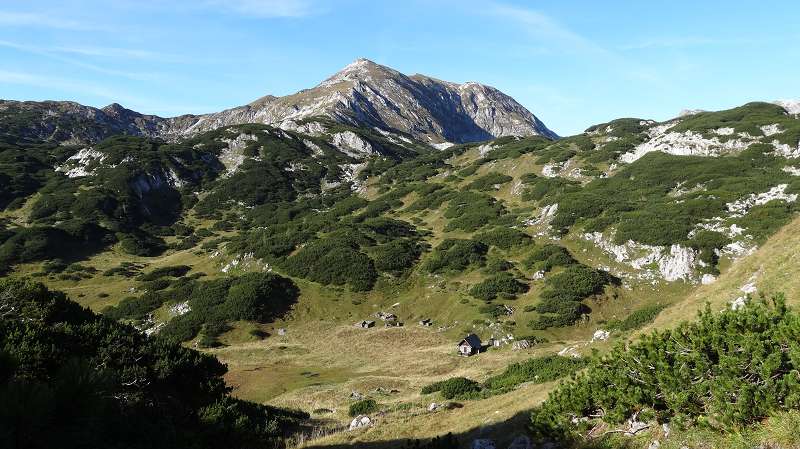 Foto: Datzi / Wandertour / Rundtour über das Weittal zum Hochwart (Biwak) - Abstieg über die Hochalm und Stadurzrinne (Antengraben) / Die Hochalm / 01.10.2014 21:09:19