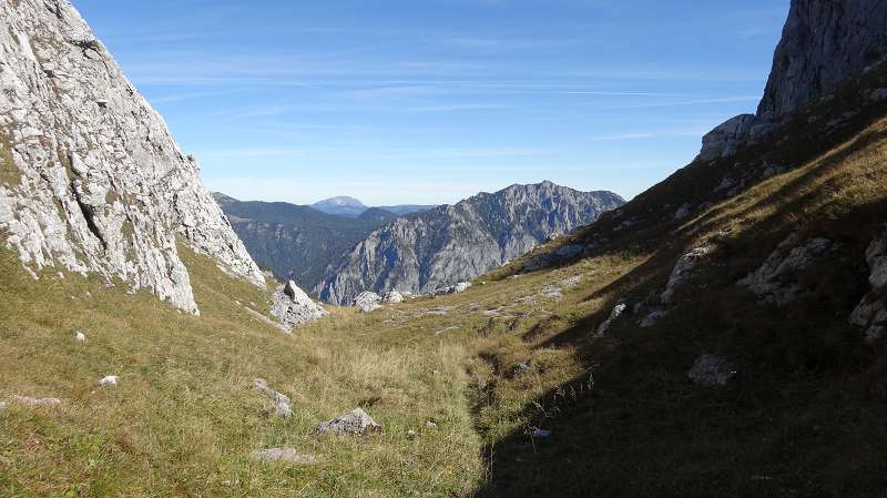 Foto: Datzi / Wandertour / Rundtour über das Weittal zum Hochwart (Biwak) - Abstieg über die Hochalm und Stadurzrinne (Antengraben) / Unsere ersten Steinmanderl / 01.10.2014 21:10:36