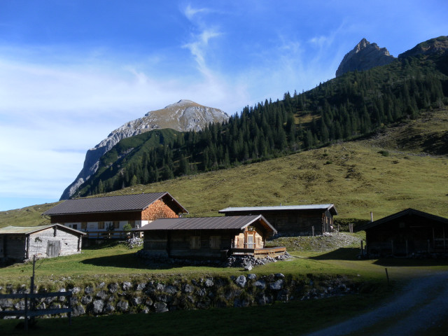 Foto: Wolfgang Lauschensky / Wandertour / Gumpenspitze und Gamsjoch aus dem Laliderertal / Lalidersalm Niederleger und Gamsjoch / 21.10.2014 18:49:16