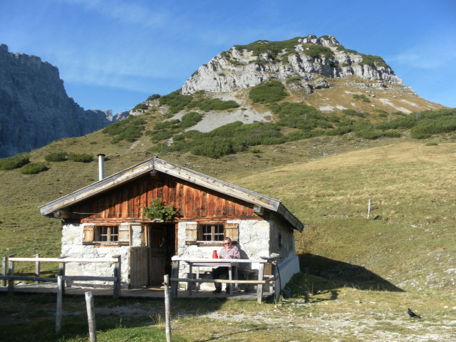 Foto: Wolfgang Lauschensky / Wandertour / Gumpenspitze und Gamsjoch aus dem Laliderertal / Teufelskopf vom Lalidersalm Hochleger / 21.10.2014 18:45:10