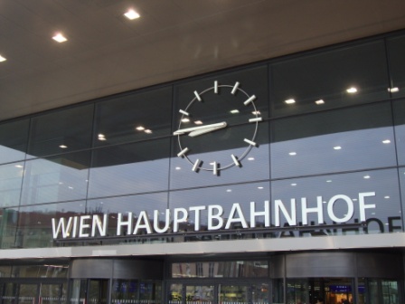 Foto: Wolfgang Dröthandl / Wandertour / Wiener Bezirks - Kulturwanderweg 10: Favoriten / Wien Hauptbahnhof - Anfangs- und Zielpunkt unseres Rundweges / 30.10.2014 23:24:51