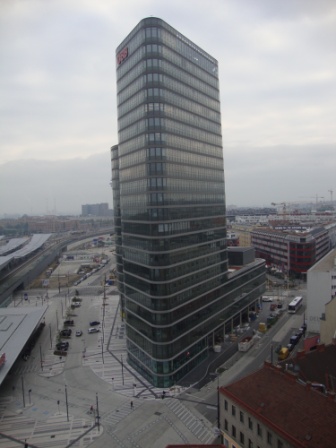Foto: Wolfgang Dröthandl / Wandertour / Wiener Bezirks - Kulturwanderweg 10: Favoriten / ÖBB Verwaltungsgebäude, Am Hauptbahnhof / 30.10.2014 23:22:22