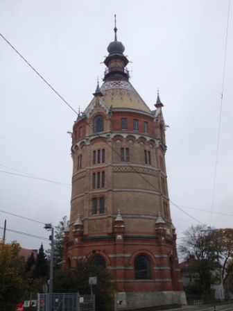 Foto: Wolfgang Dröthandl / Wandertour / Wiener Bezirks - Kulturwanderweg 10: Favoriten / Wasserturm Favoriten / 30.10.2014 23:00:13