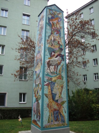 Foto: Wolfgang Dröthandl / Wandertour / Wiener Bezirks - Kulturwanderweg 10: Favoriten / Ecke Gußriegelstraße - Rotenhofgasse / 30.10.2014 22:55:07