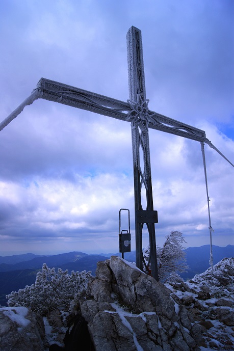 Foto: Andreas Koller / Wandertour / Gippel und Gippelmauer von Süden (1669m) / 24.11.2014 01:27:42