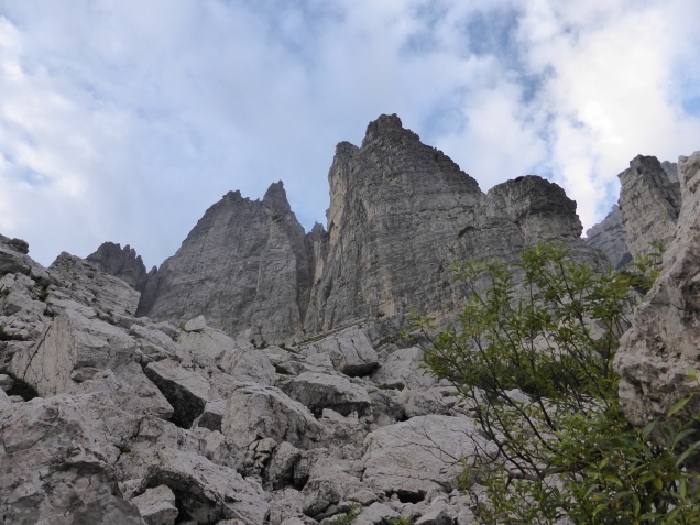 Foto: Manfred Karl / Wandertour / Cima Carega über den Sentiero del Fumante / Einsames Kletterparadies der Guglie del Fumante / 11.12.2014 20:29:10