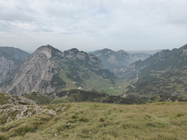 Foto: Manfred Karl / Wandertour / Cima Carega über den Sentiero del Fumante / Sanfte Wiesenhänge nach Süden / 11.12.2014 20:25:51