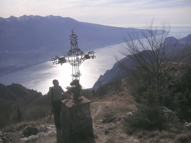 Foto: Wolfgang Lauschensky / Wandertour / Monte Carone 1621m / Monte Carone über dem Gardasee / 14.12.2014 17:05:19