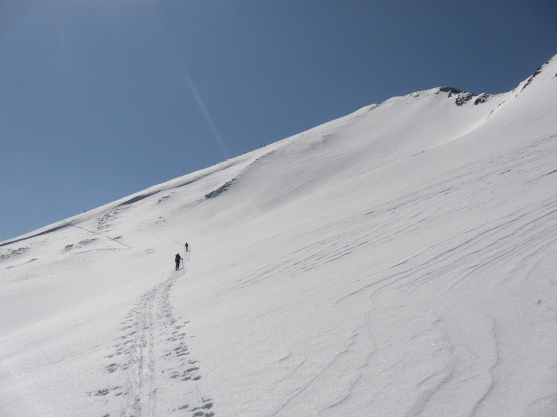 Foto: Wolfgang Lauschensky / Skitour / Frauenkogel 2424m Nordanstieg / Karquerung zum Ostrücken / 20.03.2015 12:45:31