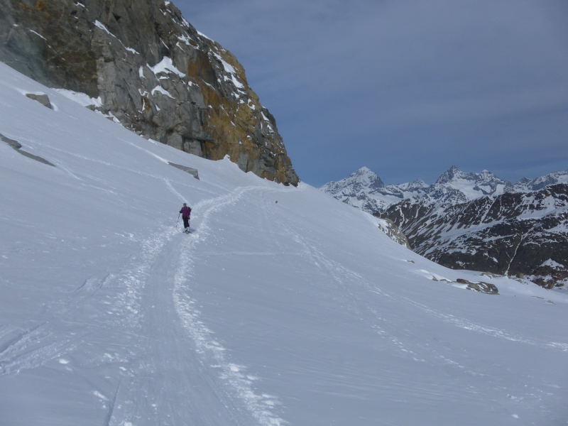 Foto: Wolfgang Lauschensky / Skitour / Großes Fillarhorn 3676m und Cima di Jazzi 3803m von der Monterosahütte / Gratabstieg / 26.04.2015 12:44:21