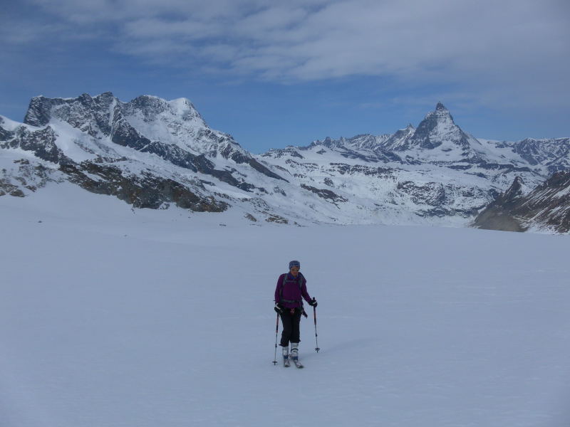 Foto: Wolfgang Lauschensky / Skitour / Großes Fillarhorn 3676m und Cima di Jazzi 3803m von der Monterosahütte / Gornergletscher mit Breithorn und Matterhorn / 26.04.2015 12:44:12