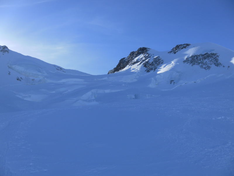 Foto: Wolfgang Lauschensky / Skitour / Dufourspitze 4634m / Monterosagletscher / 27.04.2015 13:12:19