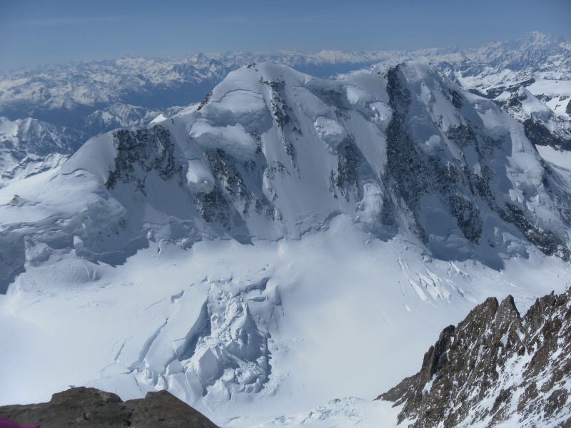 Foto: Wolfgang Lauschensky / Skitour / Dufourspitze 4634m / Liskamm / 27.04.2015 13:10:10