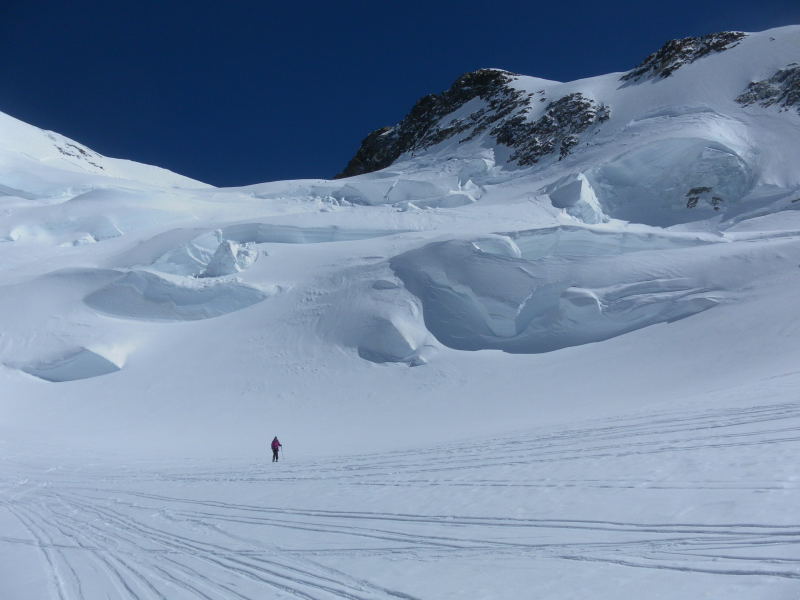 Foto: Wolfgang Lauschensky / Skitour / Dufourspitze 4634m / glaziale Faszination / 27.04.2015 13:09:15
