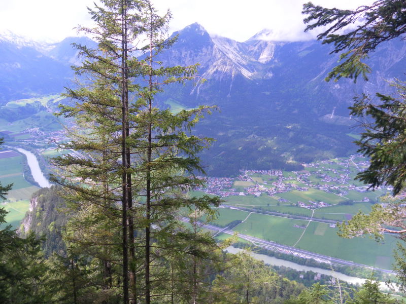 Foto: Wolfgang Lauschensky / Wandertour / Reither Kogel 1336m - Überschreitung / Inntal und Rofan / 11.05.2015 20:47:09
