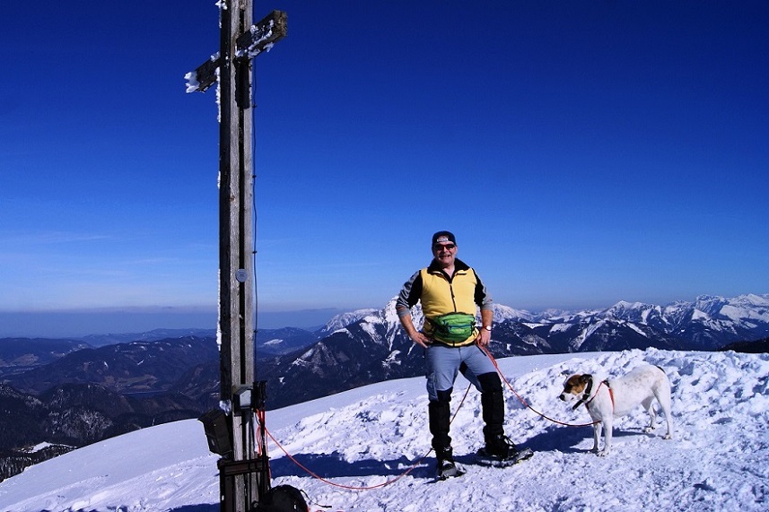 Foto: Andreas Koller / Schneeschuhtour / Schneeschuhtour auf den Faistenauer Schafberg (1559m) / Am Gipfel des Faistenauer Schafbergs / 30.05.2015 11:25:36