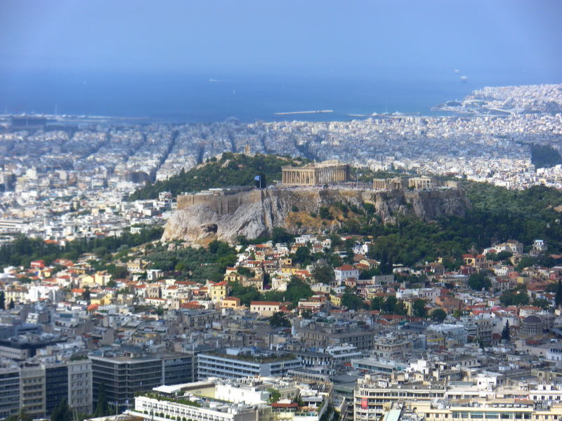 Foto: Wolfgang Lauschensky / Wandertour / Lykavittos oder Lykabettus 277m / südliches Athen mit Akropolis / 17.06.2015 17:27:57