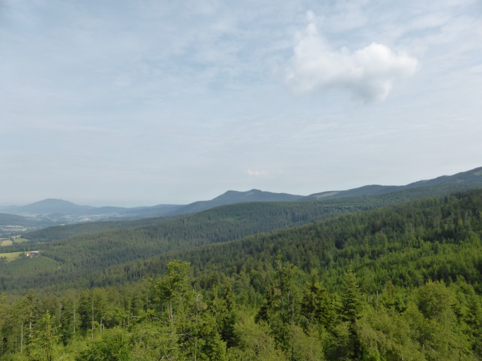 Foto: Manfred Karl / Wandertour / Großer und Kleiner Osser / In Bildmitte die beiden Ossergipfel / 15.08.2015 17:39:36