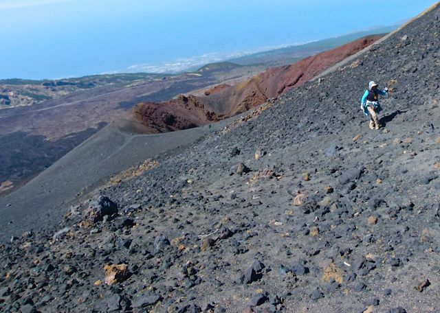 Foto: Walter Ruttinger / Wandertour / Pico Sur 3106m / Narices del Teide /Teneriffa / Explosionskrater von 1798 wird nördlich passiert / 28.07.2015 12:35:28