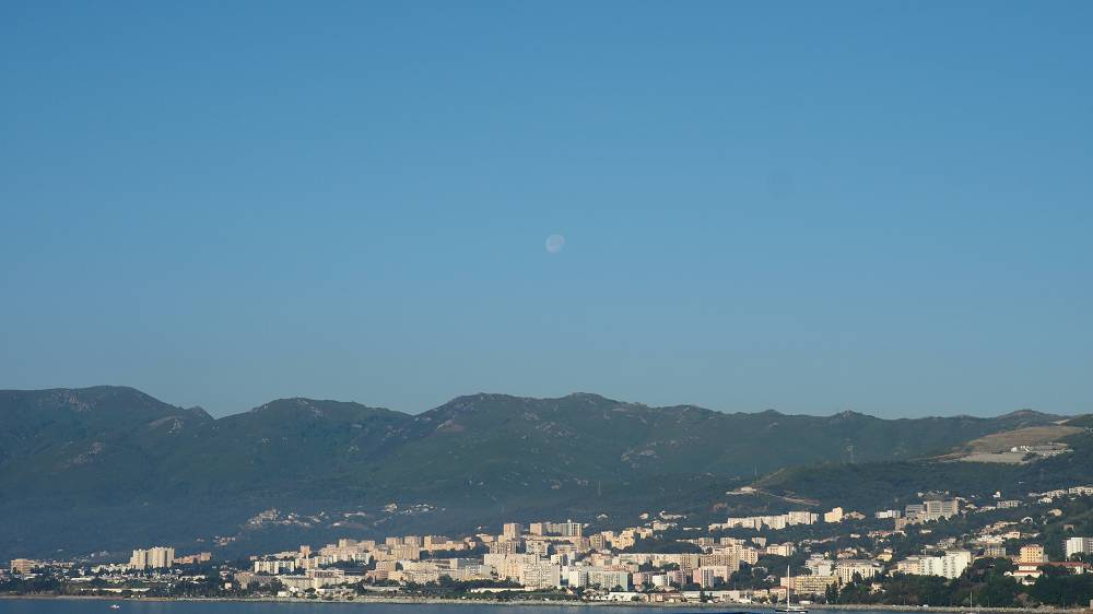 Foto: Datzi / Wandertour / In 17 Tage Korsika entdecken (Tour 1) Rundtour über Lac de Melo und Lac de Capitello zum Punta Alle Porta - über dem Lavu Bellebone zum Monte Rotondo / Bastia der Hafen von Korsika / 31.07.2015 19:55:44