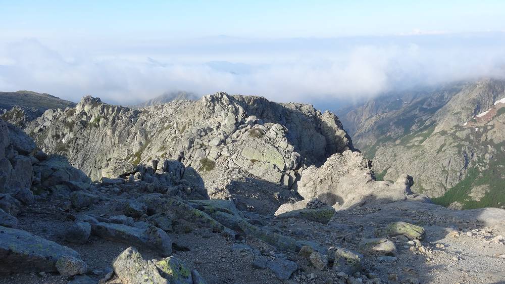 Foto: Datzi / Wandertour / In 17 Tage Korsika entdecken (Tour 2) Rundtour auf den Monte Renoso und Monte Torto / Leichte Kletterstellen zwischen Monte Renoso und Monte Torto / 01.08.2015 13:30:14