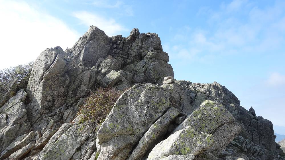 Foto: Datzi / Wandertour / In 17 Tage Korsika entdecken (Tour 2) Rundtour auf den Monte Renoso und Monte Torto / Leichte Kletterstellen zwischen Monte Renoso und Monte Torto / 01.08.2015 13:30:36