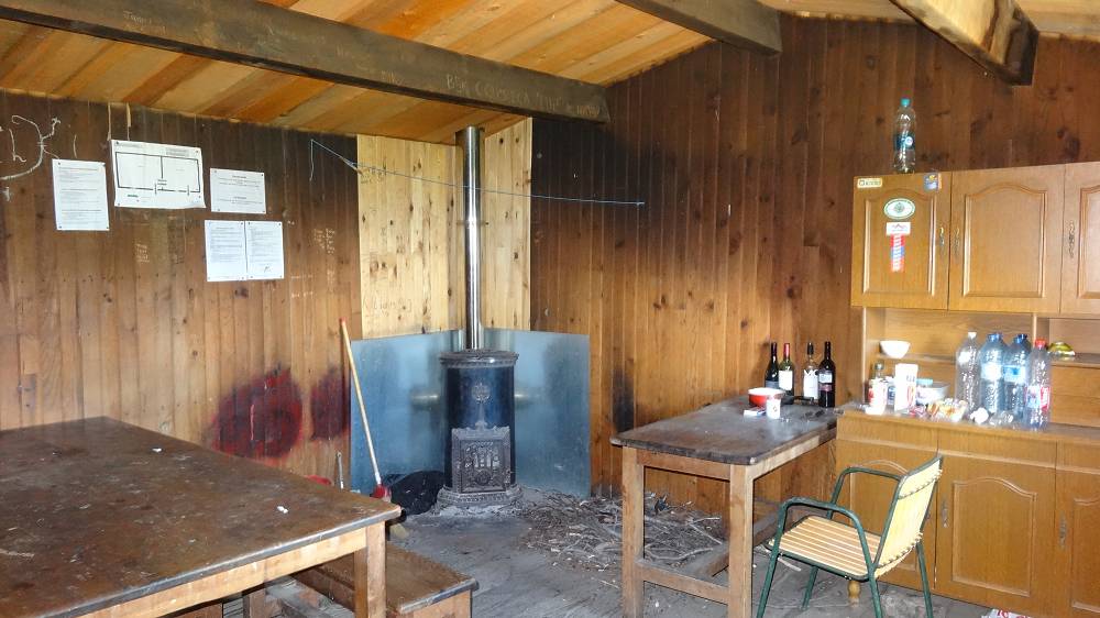 Foto: Datzi / Wandertour / In 17 Tage Korsika entdecken (Tour 3) Rundtour über den Lac Du Cinto auf den Monte Cinto zum Paglia Orba und Abstieg auf einen einsamen Weg / Selbstversorgerhütte Refuge de L'Er / 01.08.2015 20:16:24