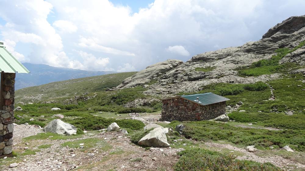 Foto: Datzi / Wandertour / In 17 Tage Korsika entdecken (Tour 3) Rundtour über den Lac Du Cinto auf den Monte Cinto zum Paglia Orba und Abstieg auf einen einsamen Weg / 01.08.2015 20:18:13