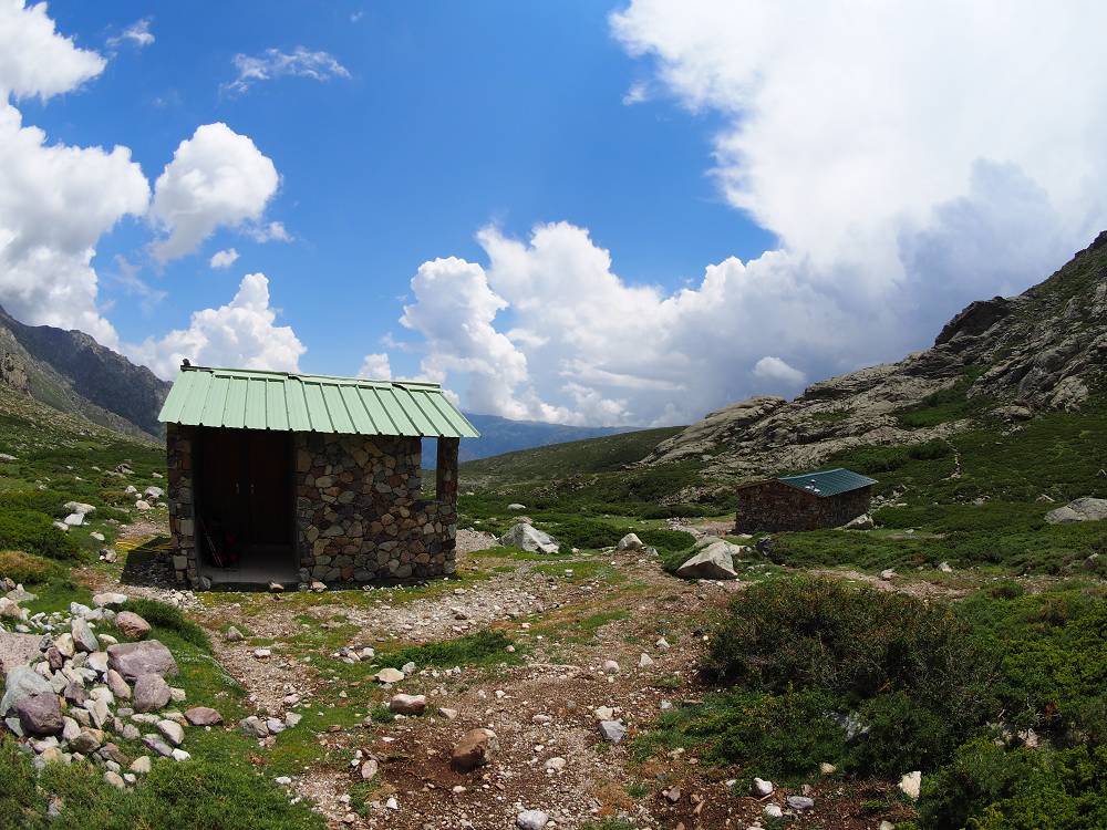 Foto: Datzi / Wandertour / In 17 Tage Korsika entdecken (Tour 3) Rundtour über den Lac Du Cinto auf den Monte Cinto zum Paglia Orba und Abstieg auf einen einsamen Weg / 01.08.2015 20:30:09