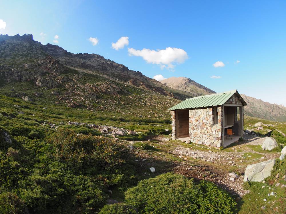 Foto: Datzi / Wandertour / In 17 Tage Korsika entdecken (Tour 3) Rundtour über den Lac Du Cinto auf den Monte Cinto zum Paglia Orba und Abstieg auf einen einsamen Weg / 01.08.2015 20:30:35