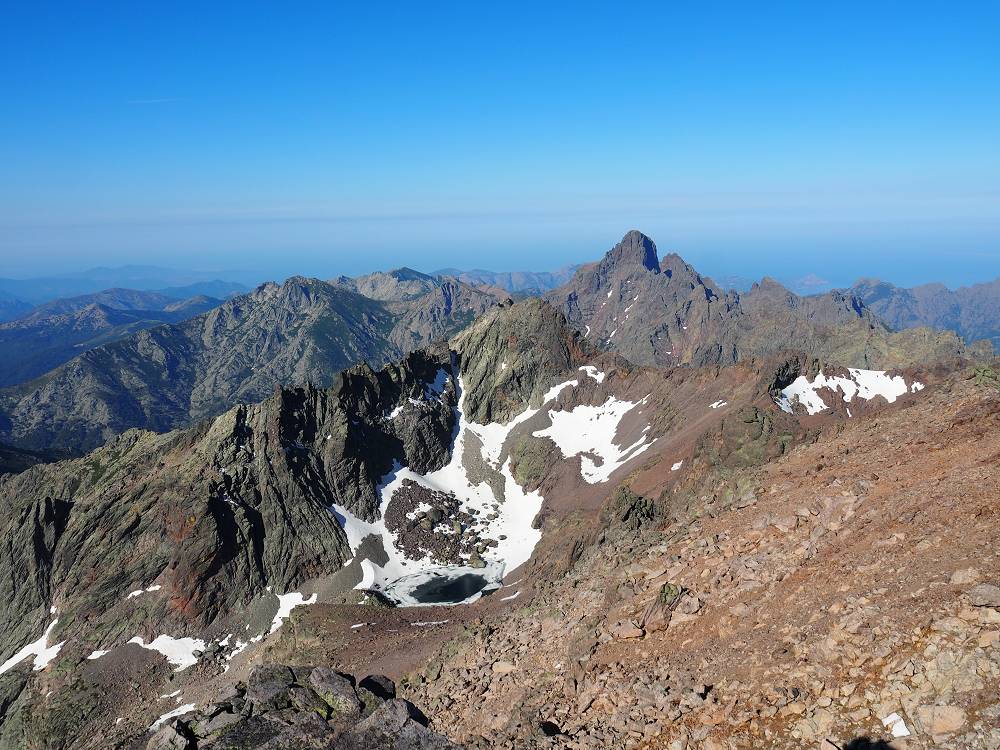 Foto: Datzi / Wandertour / In 17 Tage Korsika entdecken (Tour 3) Rundtour über den Lac Du Cinto auf den Monte Cinto zum Paglia Orba und Abstieg auf einen einsamen Weg / Traumaussicht bei dieser Tour / 01.08.2015 20:32:35