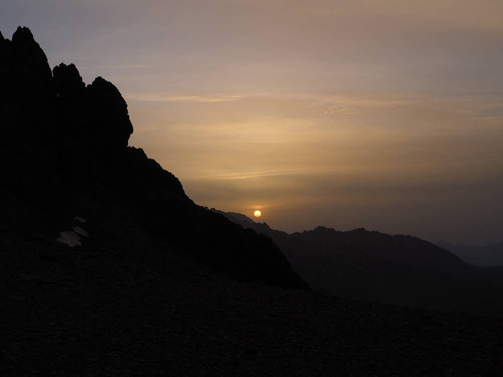 Foto: Datzi / Wandertour / In 17 Tage Korsika entdecken (Tour 3) Rundtour über den Lac Du Cinto auf den Monte Cinto zum Paglia Orba und Abstieg auf einen einsamen Weg / 01.08.2015 20:39:41