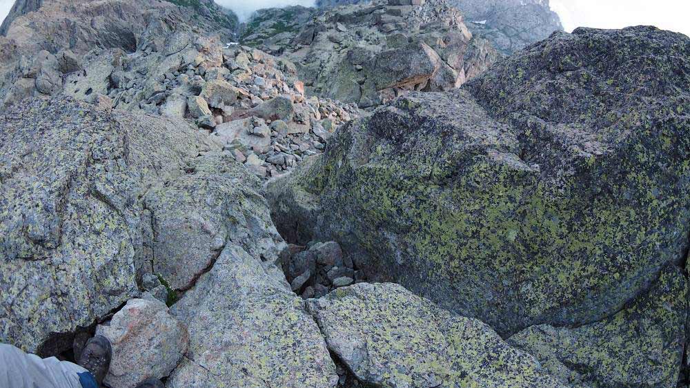 Foto: Datzi / Wandertour / In 17 Tage Korsika entdecken (Tour 4) Rundtour über den Monte D Oro (2389m) / Die Kletterstellen vom Biwakplatz zum Gipfel / 03.08.2015 19:00:03