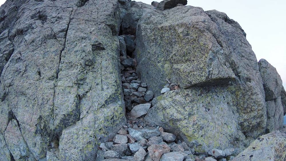 Foto: Datzi / Wandertour / In 17 Tage Korsika entdecken (Tour 4) Rundtour über den Monte D Oro (2389m) / Die Kletterstellen vom Biwakplatz zum Gipfel / 03.08.2015 19:00:09