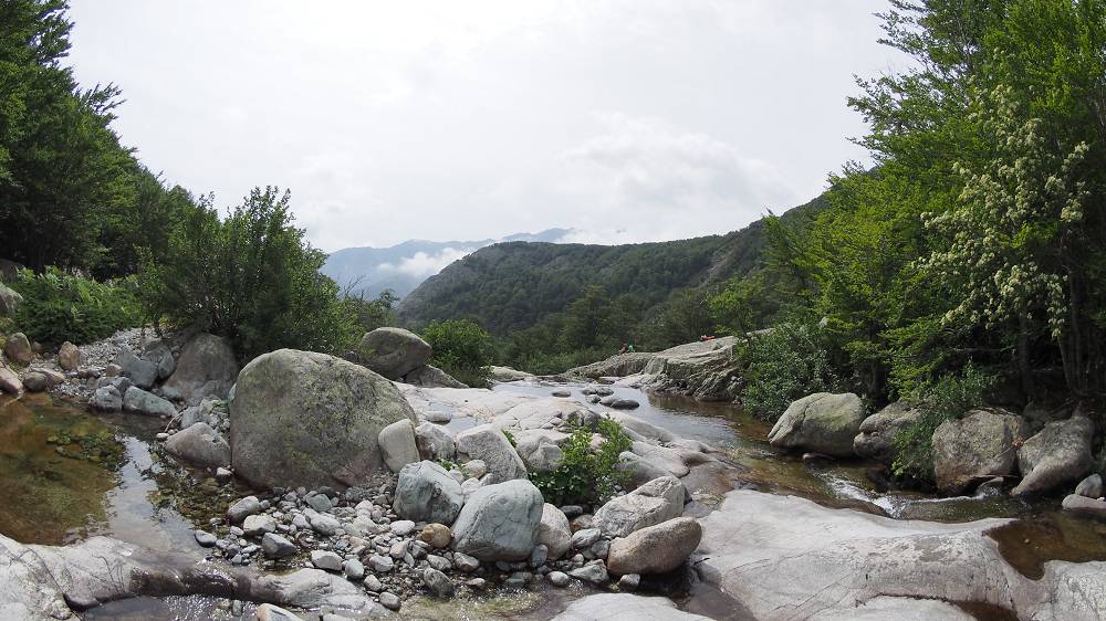 Foto: Datzi / Wandertour / In 17 Tage Korsika entdecken (Tour 4) Rundtour über den Monte D Oro (2389m) / Wunderschöne Badestellen entlang des GR 20 Weges (Für mich ein schöner Abschnitt mit tollen Natureindrücken des GR 20 Weges von Korsika / 03.08.2015 19:04:03