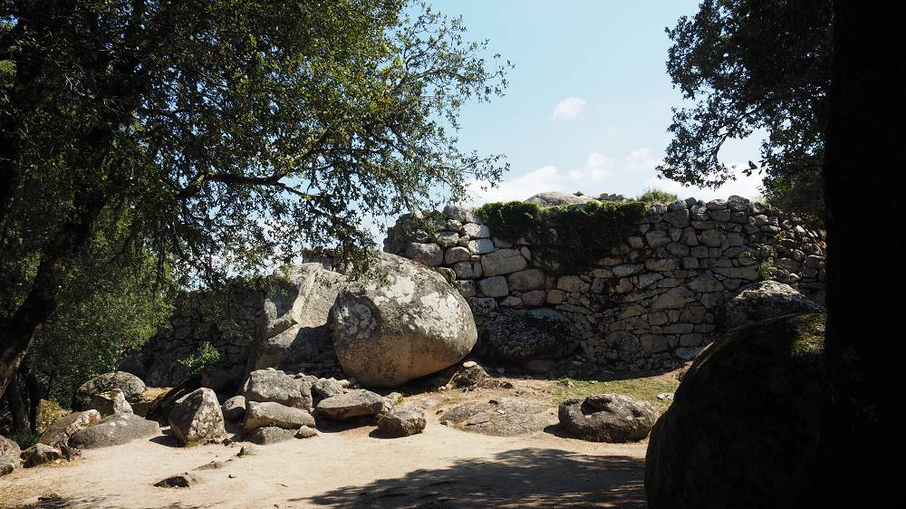 Foto: Datzi / Wandertour / Zum Wasserfall Piscia Du Gallu / Ausgrabungsstätte Cucuruzzu et de Capulla (als zusätzlich Unternehmung am Tag möglich) / 16.08.2015 09:10:55