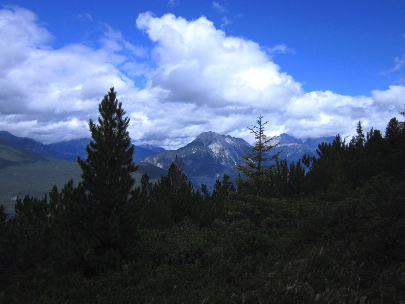 Foto: Andreas Koller / Wandertour / Über Imst auf den Tschirgant (2370m) / 06.08.2015 23:21:44