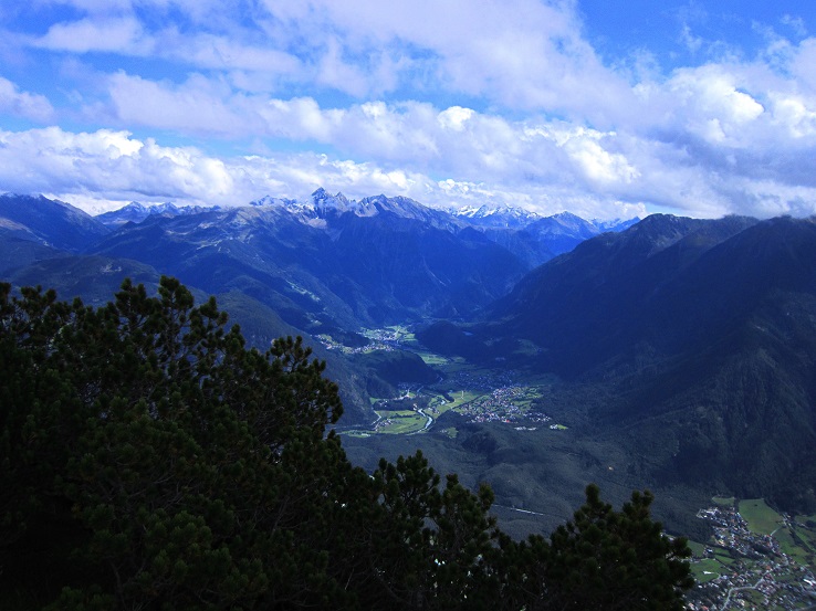 Foto: Andreas Koller / Wandertour / Über Imst auf den Tschirgant (2370m) / 06.08.2015 23:18:45