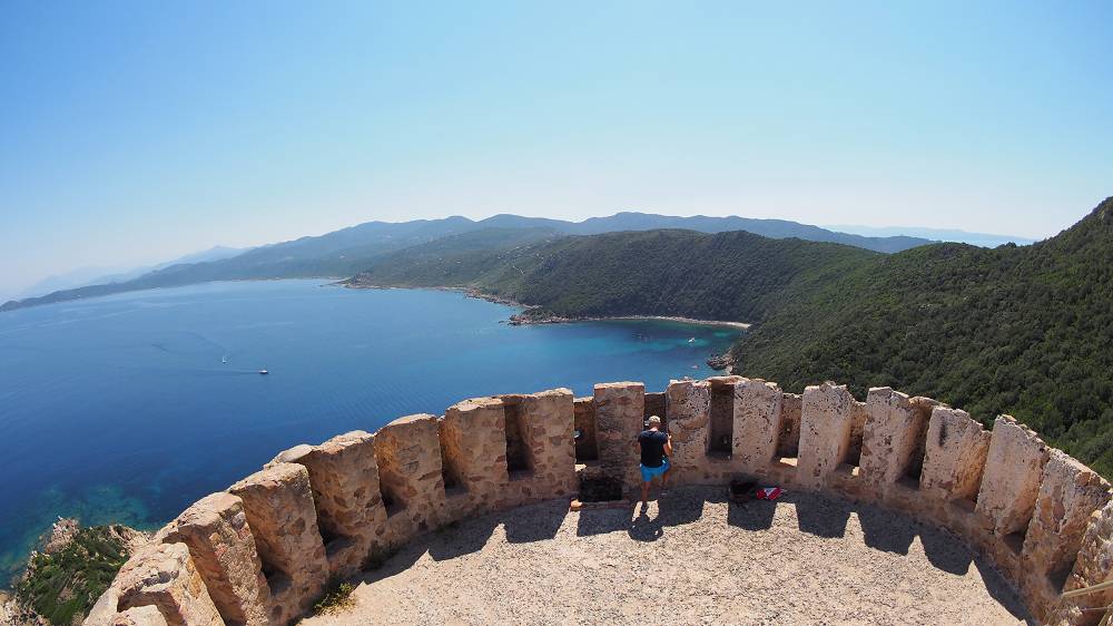 Foto: Datzi / Wandertour / Wanderung über eine Halbinsel zu einem Badestrand / Die Aussichtsplattform am Wehrturm (Ist das nicht eine Aussicht) / 10.08.2015 15:37:51