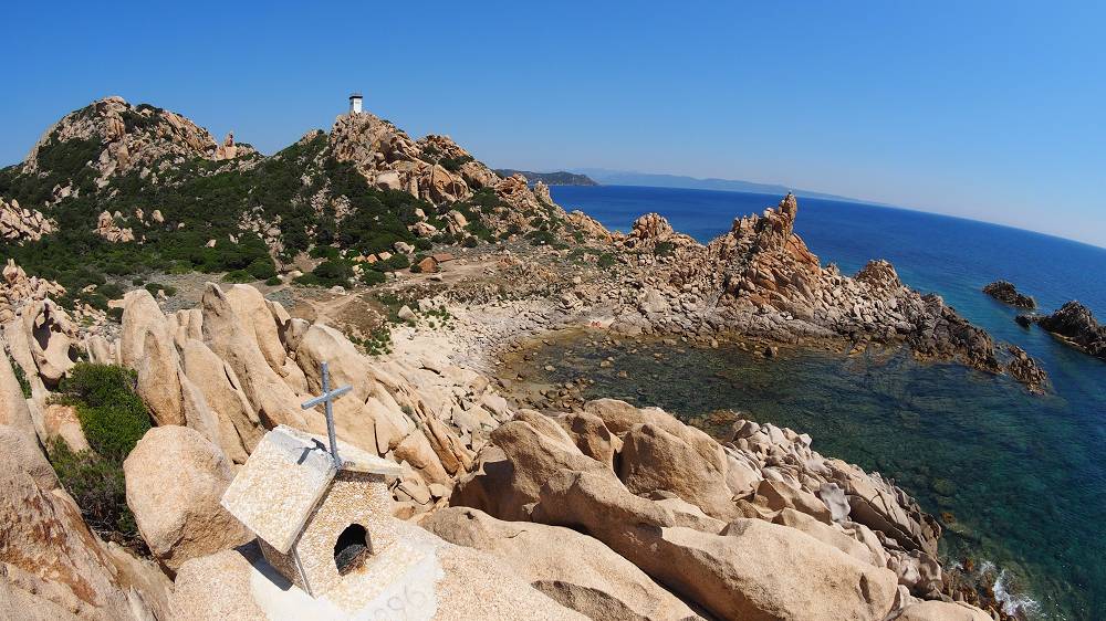 Foto: Datzi / Wandertour / Wanderung über eine Halbinsel zu einem Badestrand / Blick zum Strand / 10.08.2015 15:41:32