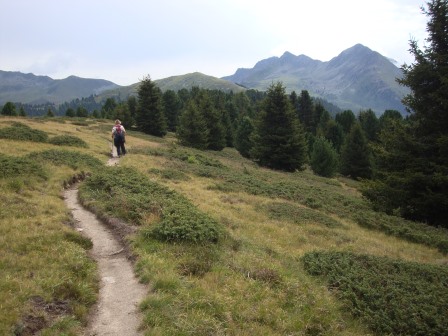 Foto: Wolfgang Dröthandl / Wandertour / Lutterkopf und Durakopf / Höhenweg zum Durakopf (Bildmitte), rechts Rudlhorn / 18.08.2015 20:52:23