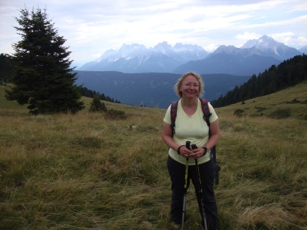 Foto: Wolfgang Dröthandl / Wandertour / Lutterkopf und Durakopf / Abzweigung Dolomitenblicksteig, gegen Sextner Dolomiten und Dürrenstein (rechts) / 18.08.2015 20:44:26
