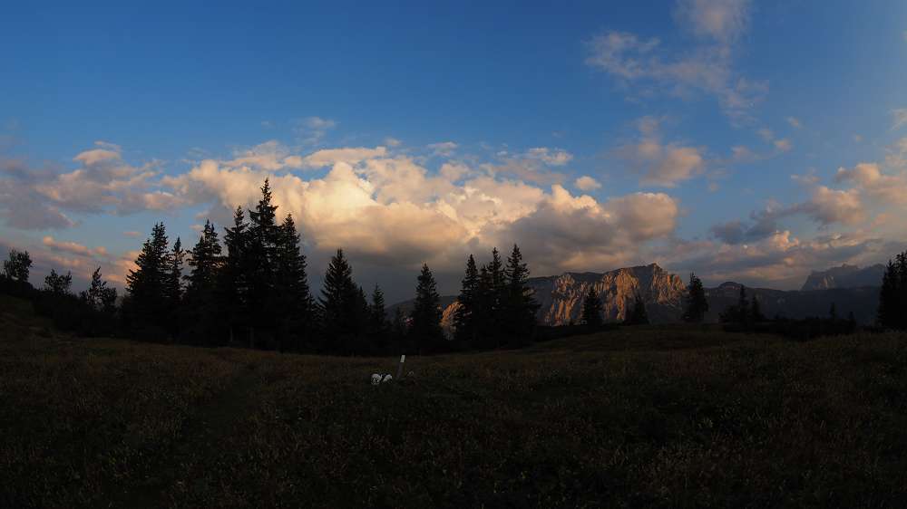 Foto: Datzi / Wandertour / Rundtour mit Überschreitung vom (Gr.) Geiger (1723m) zum Buchberg (1563m) / Der Tag neigt sich schon langsam zu Ende / 04.10.2015 08:39:25